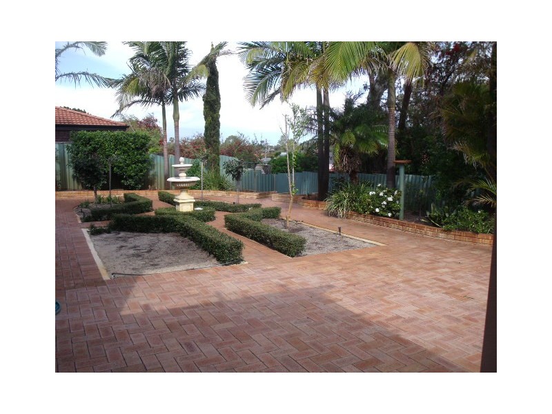 8 Nunn Close, Bateman WA 6150
