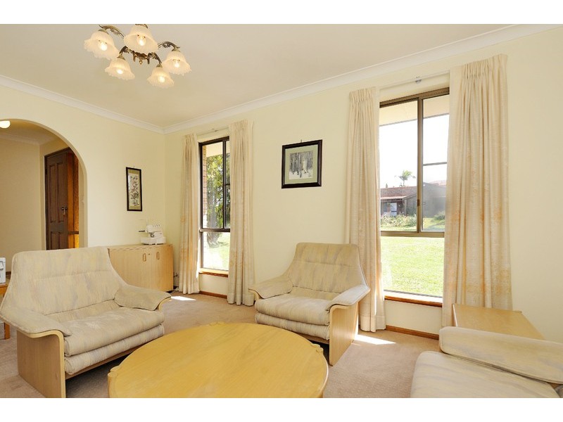 18 Downer Way, Bull Creek WA 6149