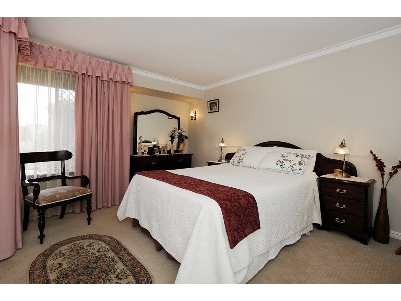 8 Poole Place, Bateman WA 6150