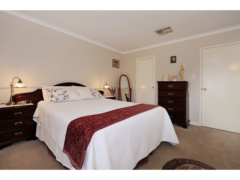 8 Poole Place, Bateman WA 6150