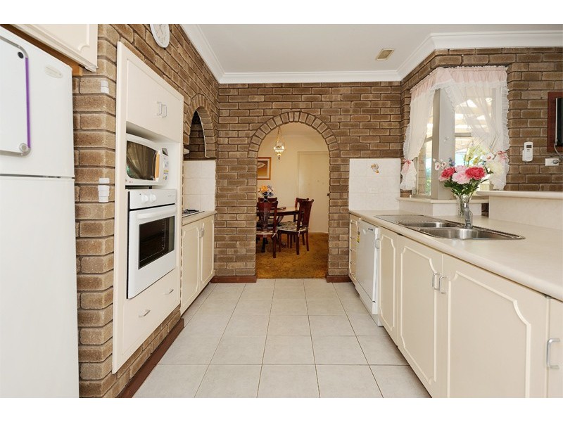 137 Parry Avenue, Bull Creek WA 6149