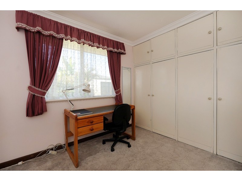 137 Parry Avenue, Bull Creek WA 6149