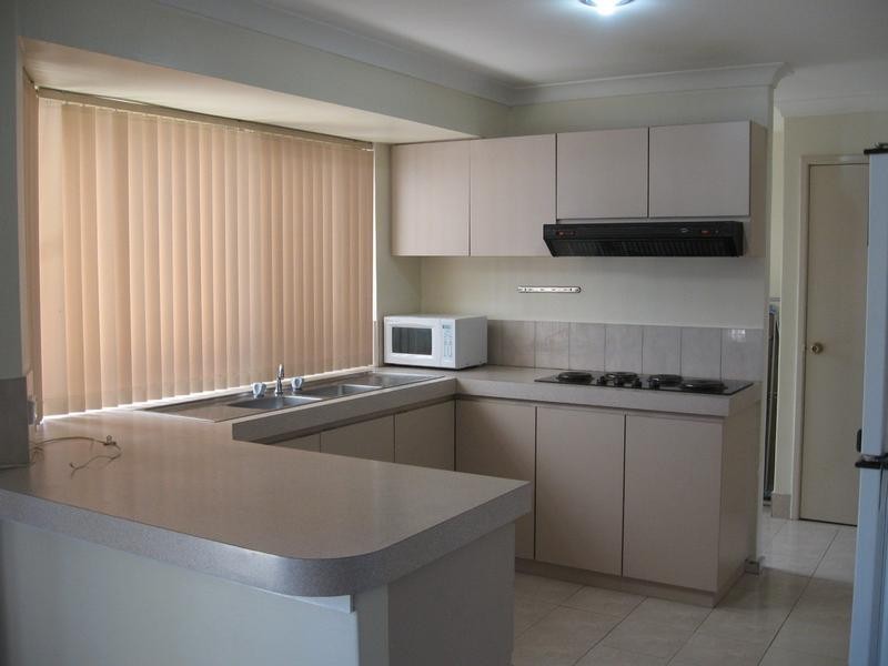 1B Pine Grove, Kardinya WA 6163