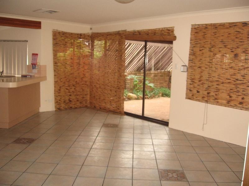 2 Bradley Court, Samson WA 6163