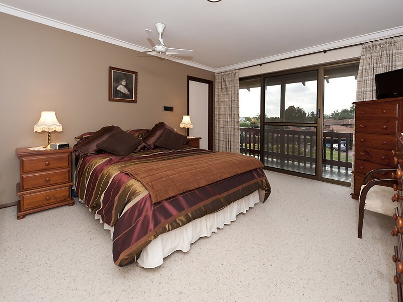 10 Harcourt Place, Bull Creek WA 6149