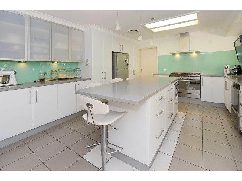 7 Lowrie Grove, Leeming WA 6149
