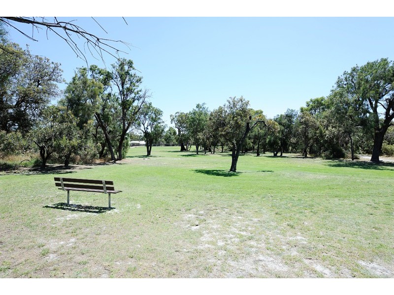 7 Lowrie Grove, Leeming WA 6149