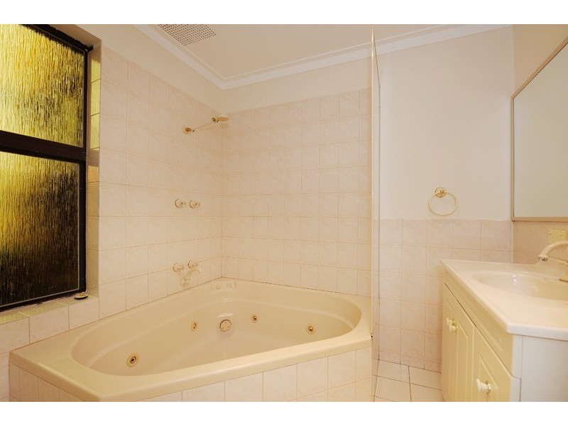 3 Hogarth Way, Bateman WA 6150