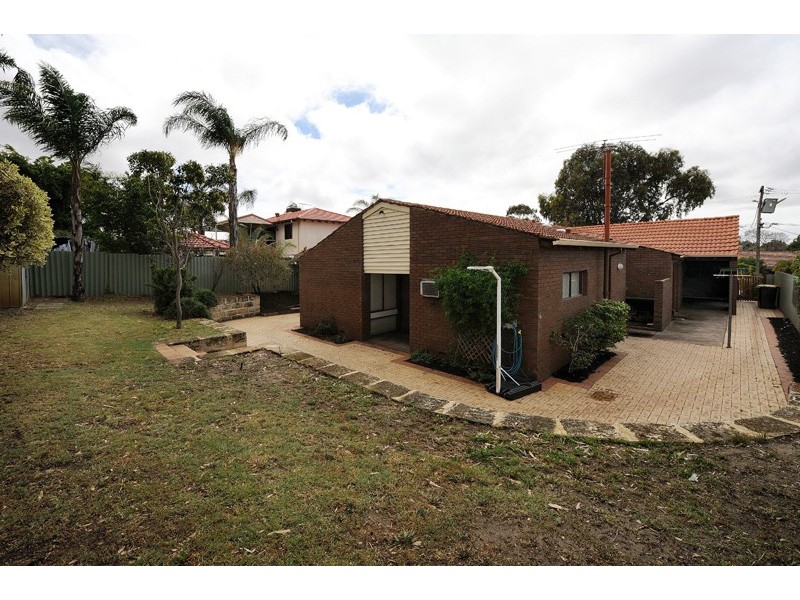 3 Hogarth Way, Bateman WA 6150