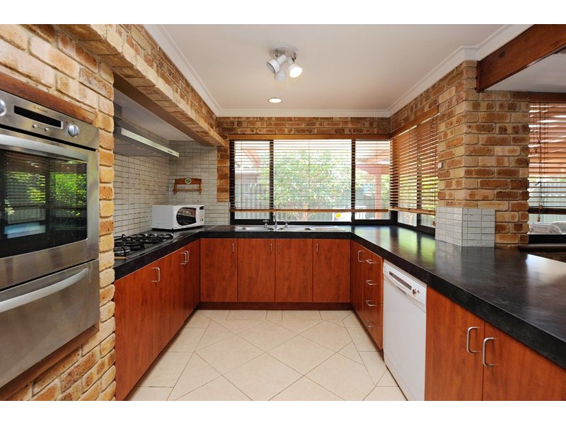 64 Gracechurch Crescent, Leeming WA 6149