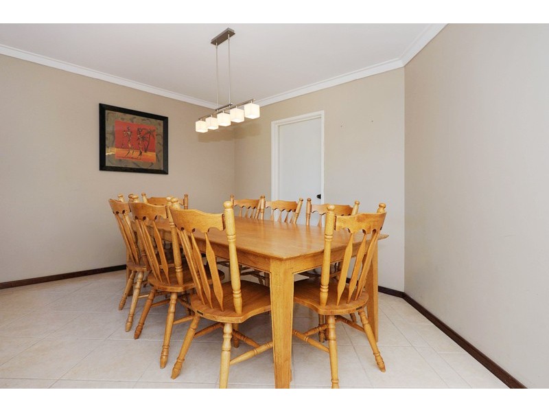 64 Gracechurch Crescent, Leeming WA 6149