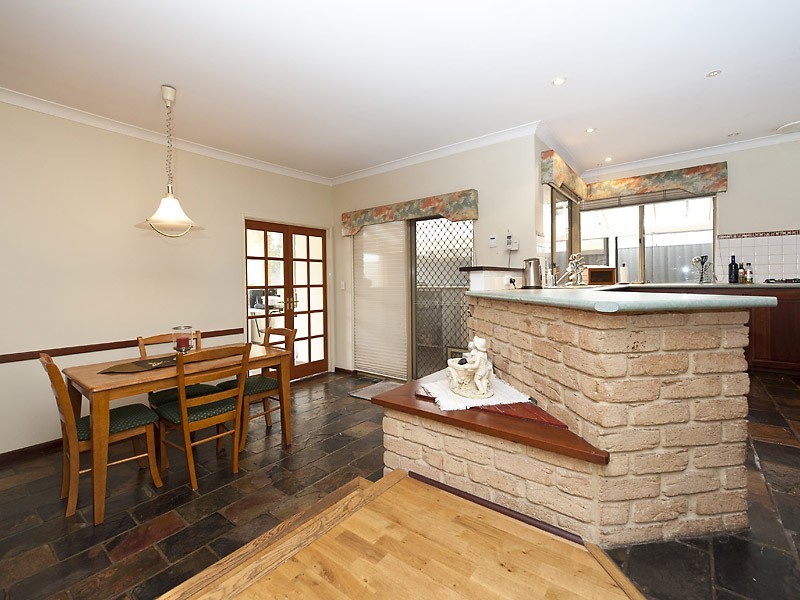 20 Earnshaw Loop, Leeming WA 6149