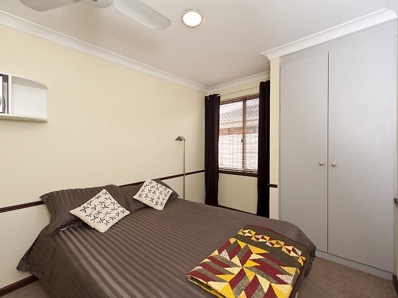 20 Earnshaw Loop, Leeming WA 6149