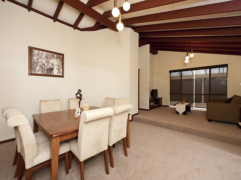 20 Earnshaw Loop, Leeming WA 6149