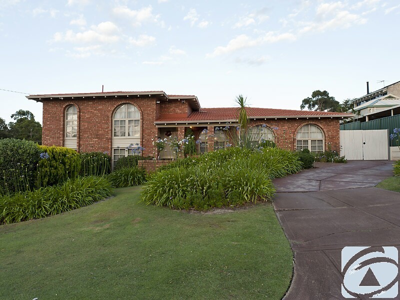 4 Rowley Place, Bull Creek WA 6149