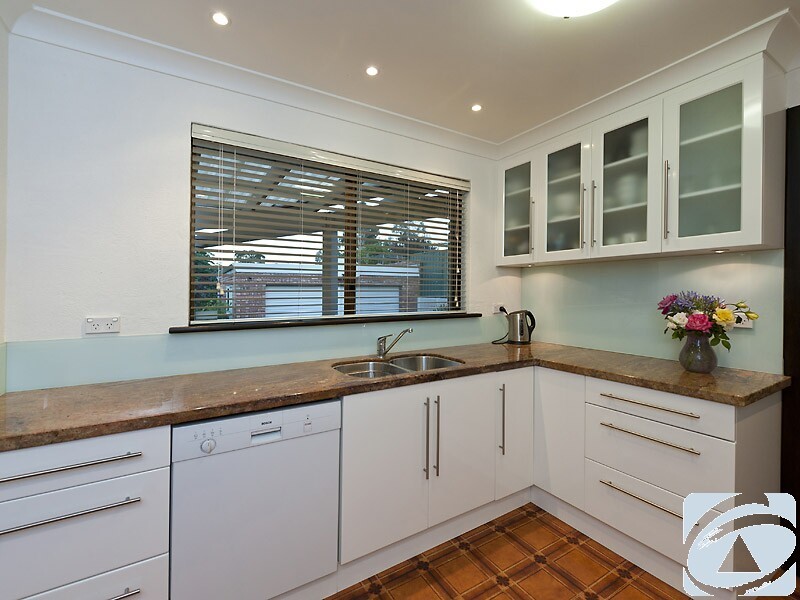 4 Rowley Place, Bull Creek WA 6149