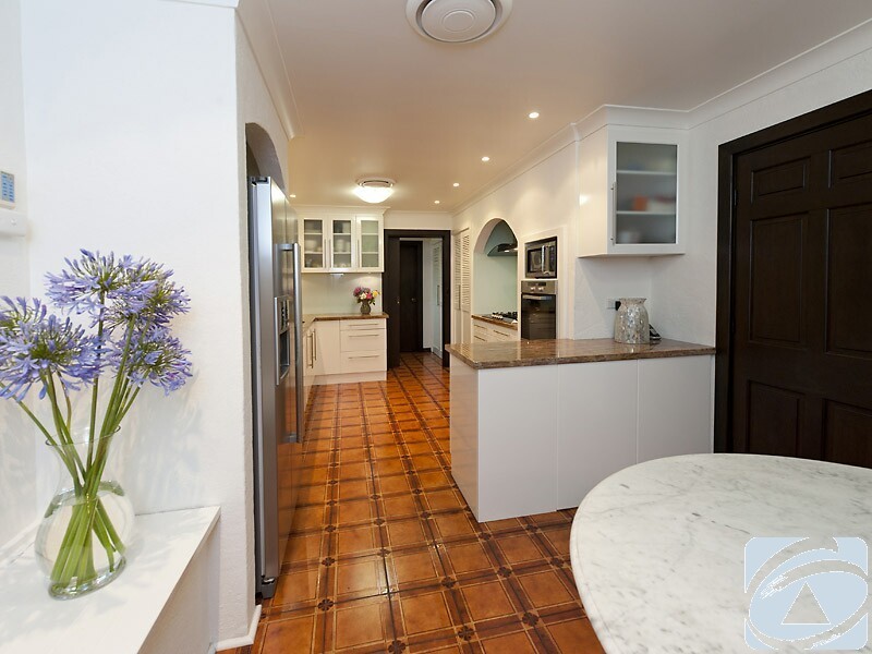 4 Rowley Place, Bull Creek WA 6149