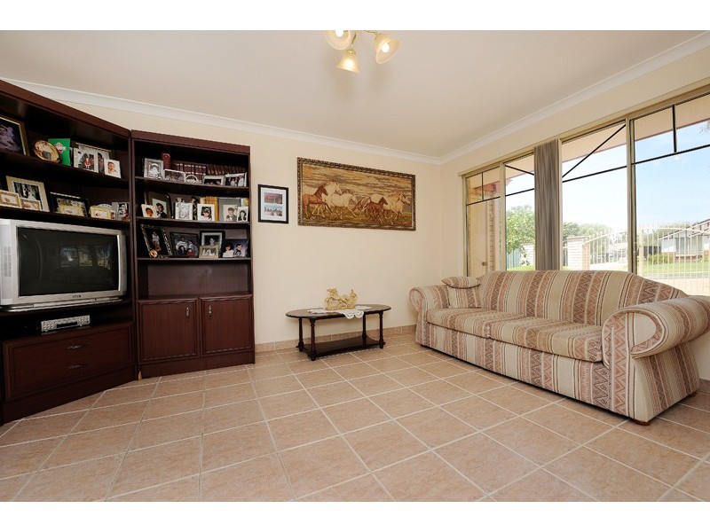 4 Boon Street, Willagee WA 6156