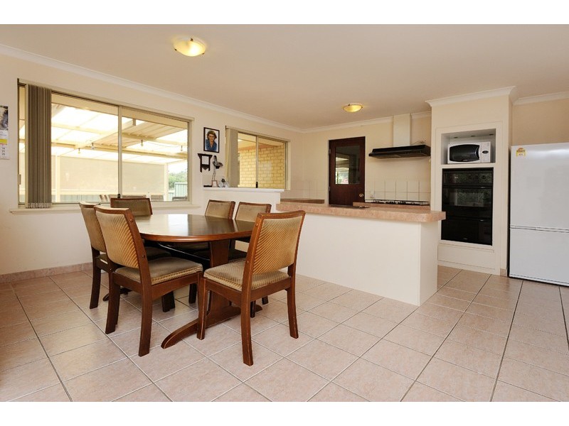 4 Boon Street, Willagee WA 6156