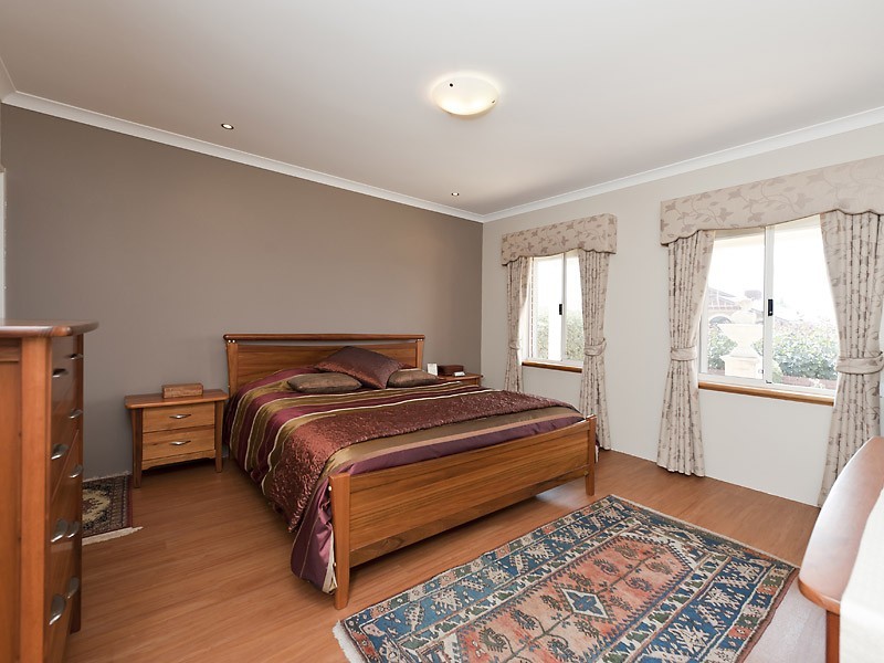 4 Satinwood Court, Thornlie WA 6108