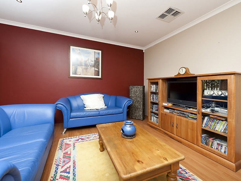 4 Satinwood Court, Thornlie WA 6108