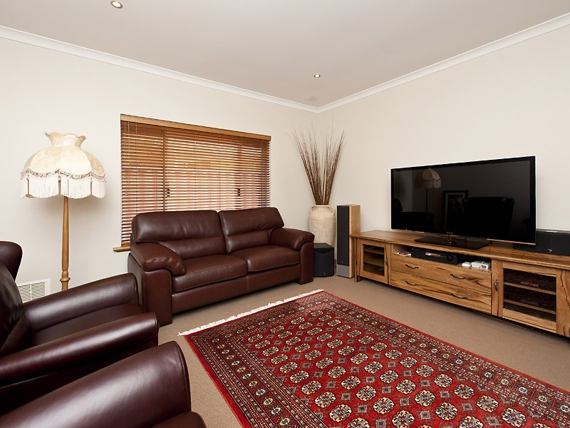 4 Satinwood Court, Thornlie WA 6108