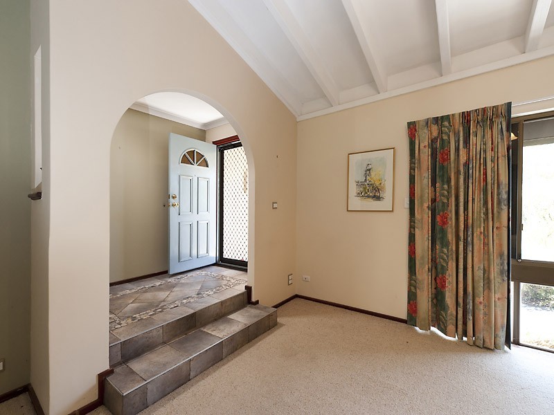 16 Thompson Way, Bull Creek WA 6149