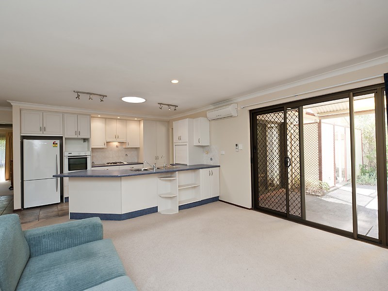 16 Thompson Way, Bull Creek WA 6149