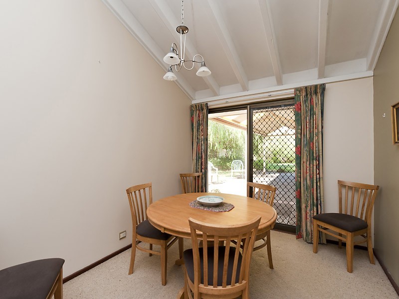 16 Thompson Way, Bull Creek WA 6149