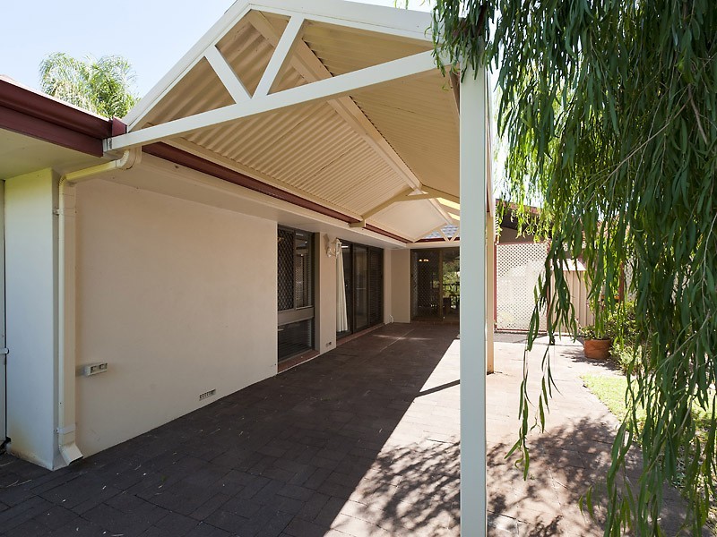 16 Thompson Way, Bull Creek WA 6149