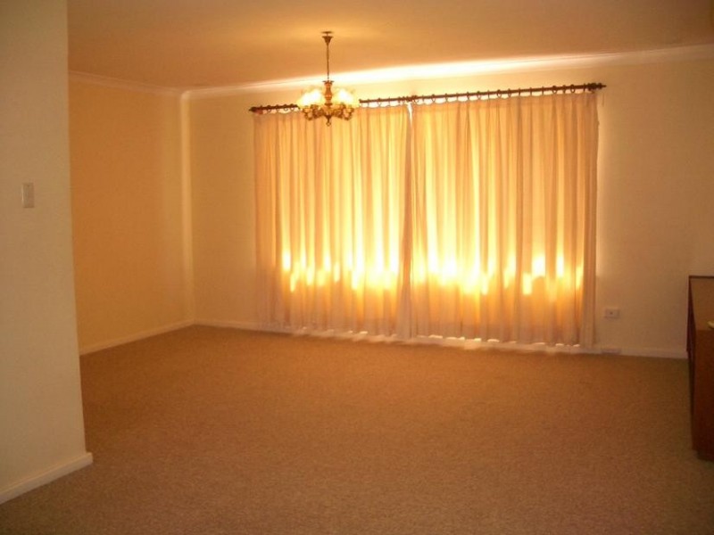 32 Watling Ave, Lynwood WA 6147