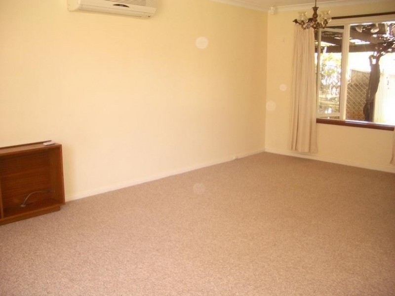 32 Watling Ave, Lynwood WA 6147