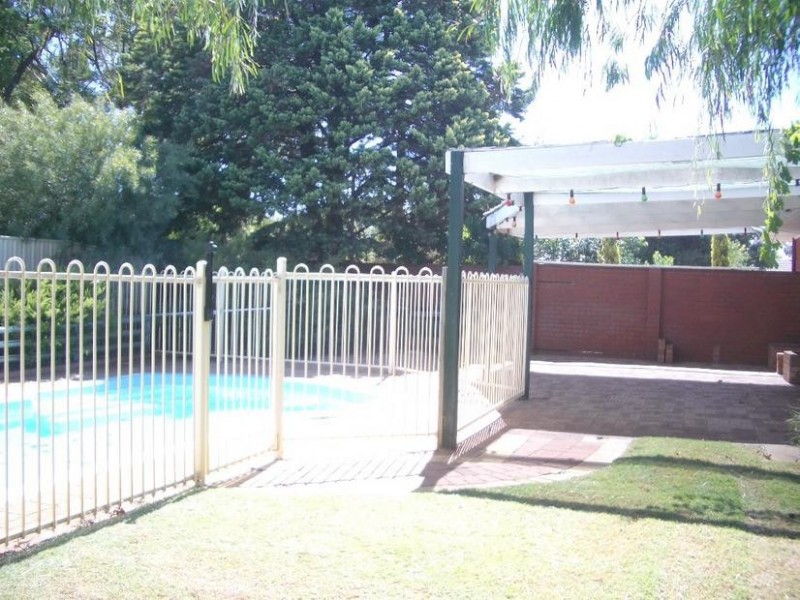 32 Watling Ave, Lynwood WA 6147