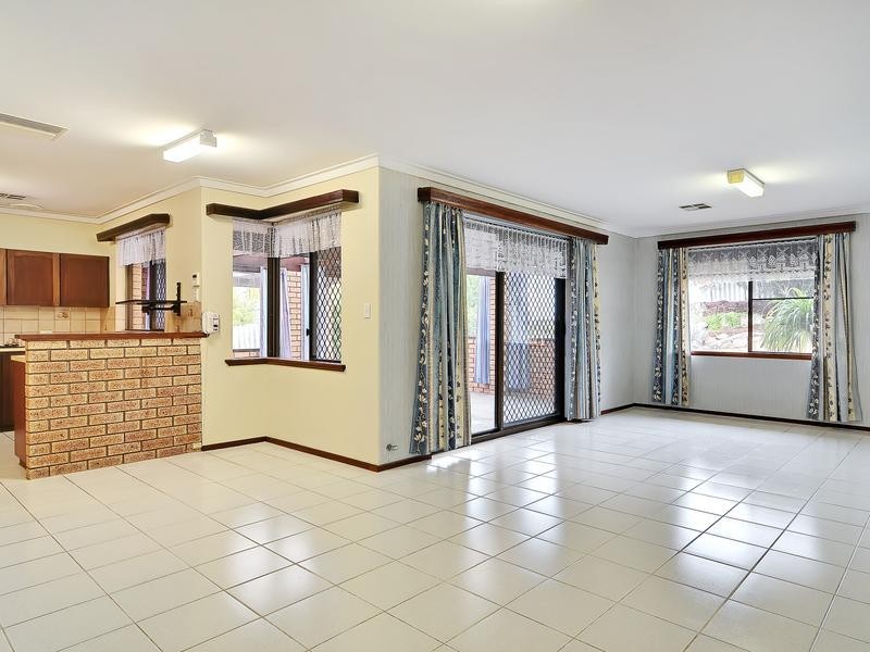 22 Shelton Loop, Leeming WA 6149
