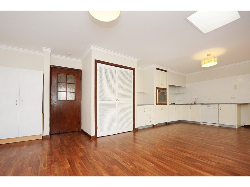 87 Dean Road, Bateman WA 6150