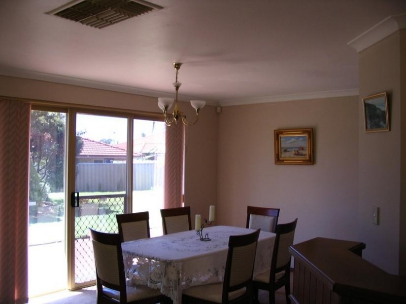 10 Chartwell Place, Leeming WA 6149