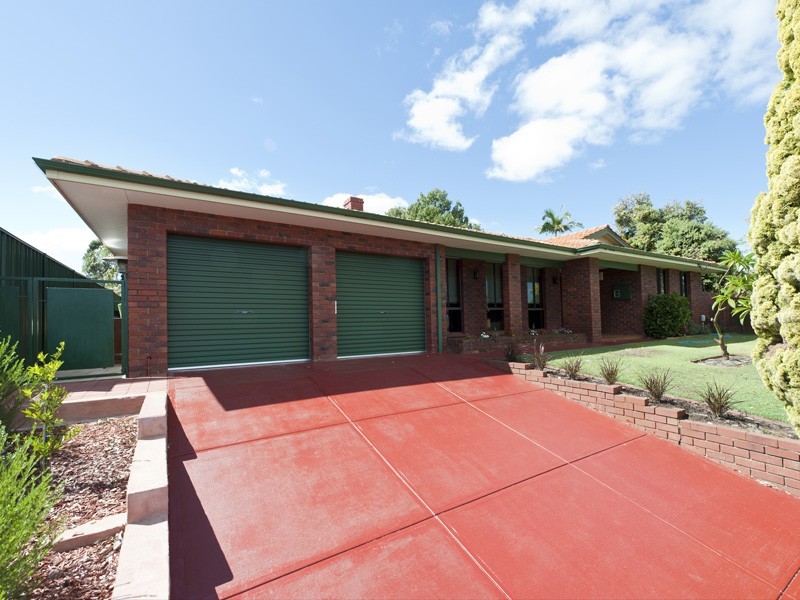 11 More Crescent, Bull Creek WA 6149