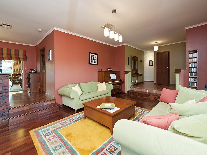 11 More Crescent, Bull Creek WA 6149