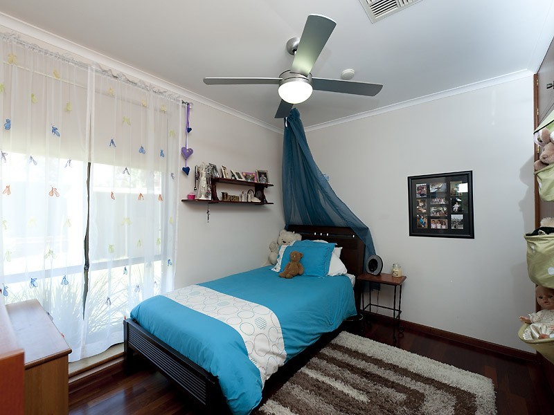 11 More Crescent, Bull Creek WA 6149