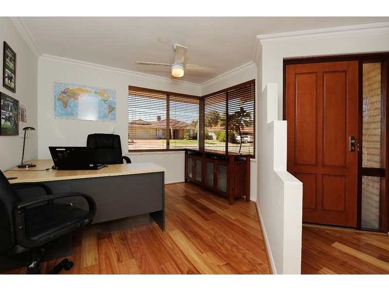 18 Sanderson Road, Bull Creek WA 6149