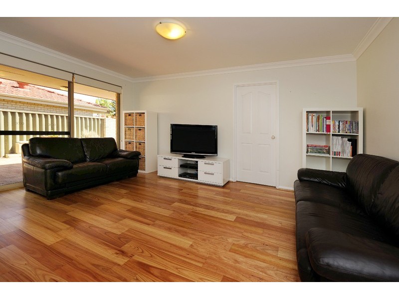 18 Sanderson Road, Bull Creek WA 6149