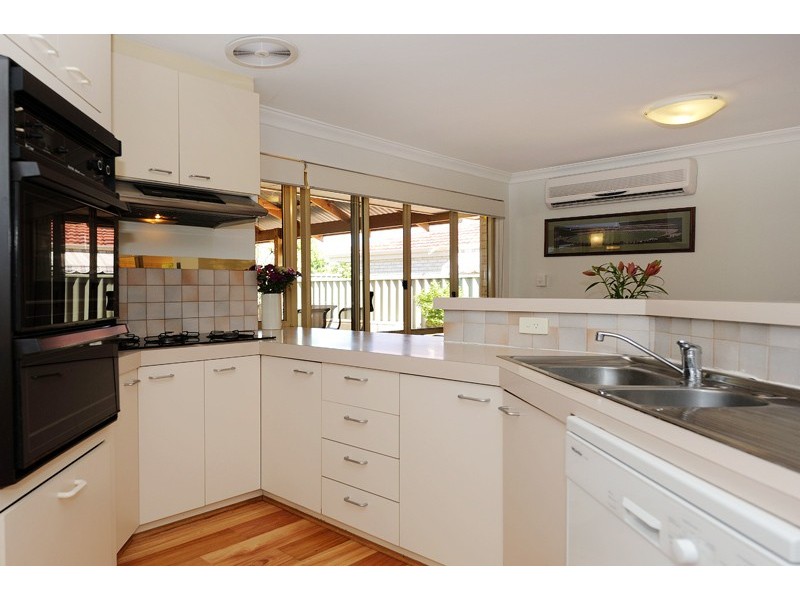 18 Sanderson Road, Bull Creek WA 6149