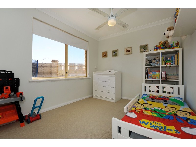 18 Sanderson Road, Bull Creek WA 6149