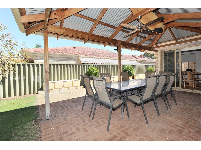 18 Sanderson Road, Bull Creek WA 6149