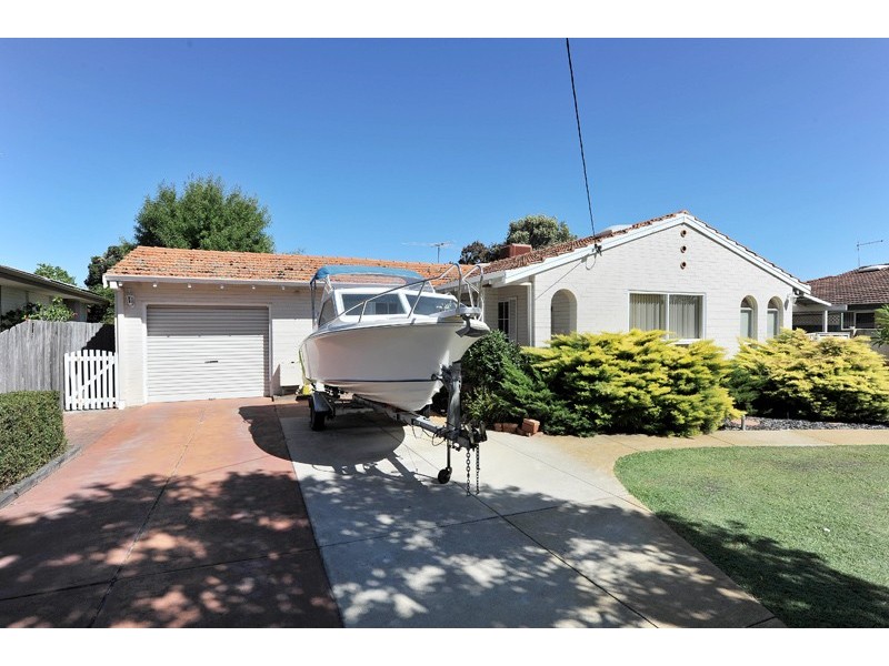 7 Flinders Crescent, Bull Creek WA 6149