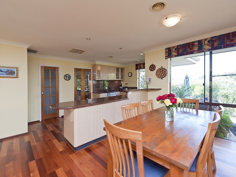 7 Farrell Rise, Bull Creek WA 6149