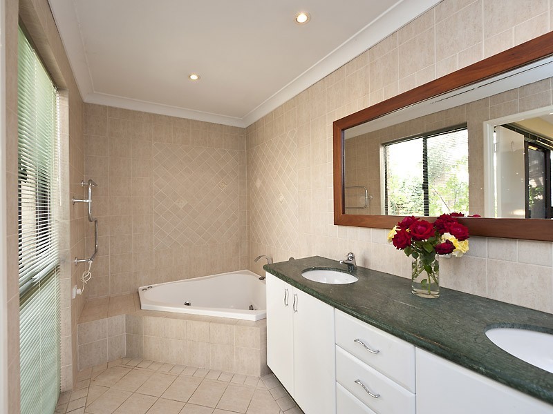 7 Farrell Rise, Bull Creek WA 6149