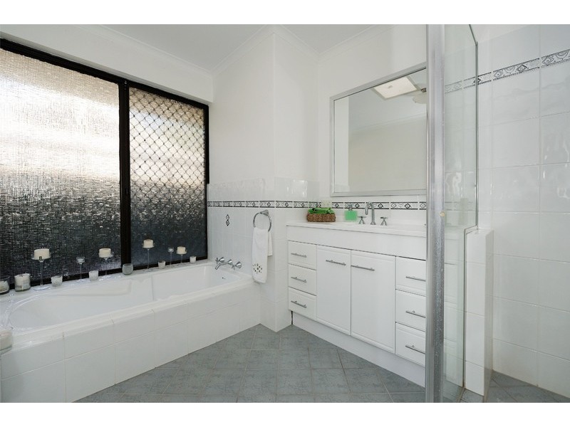 28 Matthew Avenue, Leeming WA 6149