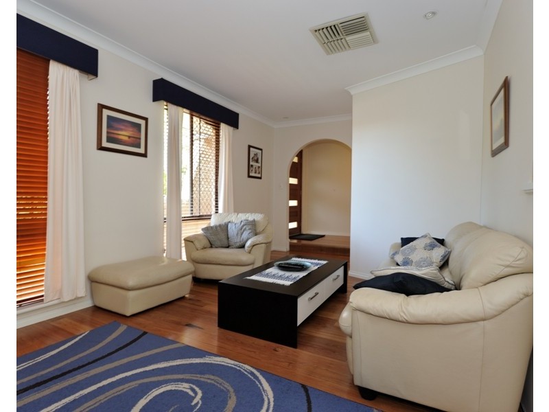 4 Bruce Court, Leeming WA 6149