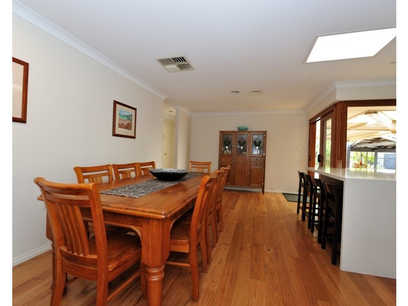 4 Bruce Court, Leeming WA 6149